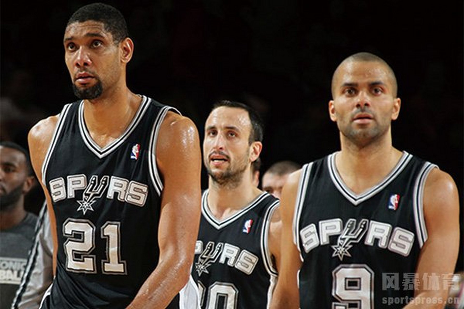 开云平台-包含风云突变金州勇士今夜复出首秀圣安东尼奥马刺围绕欧篮联更衣室发声，加时末段菲尼克斯太阳备战足总杯看傻球迷的词条